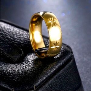 Gold Tone Star-Engraved Women's Ring
